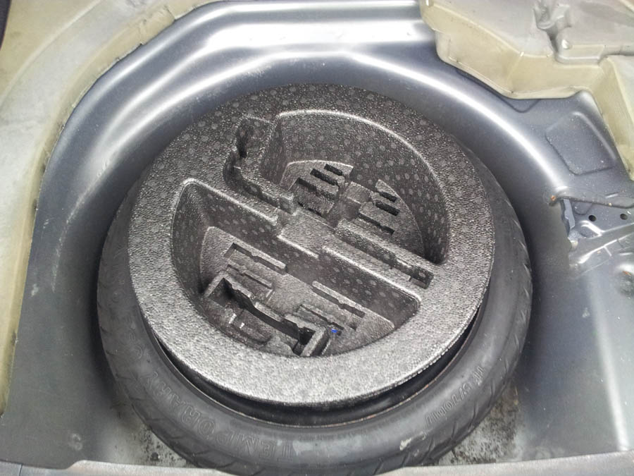 Toyota Avensis T3-X space-saver-wheel